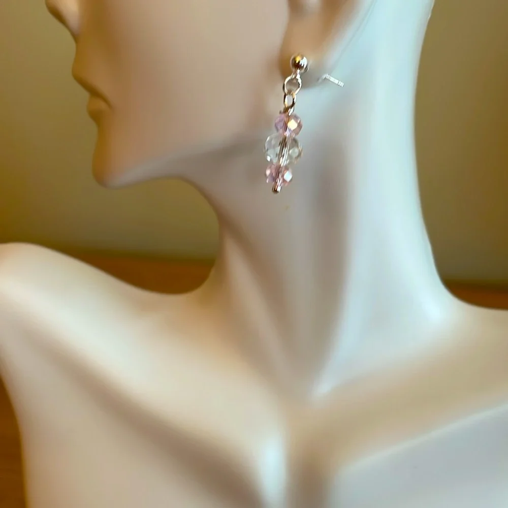 HAND CRAFTED CRYSTAL DROP PIERCED EARRINGS Pink Clear Silver